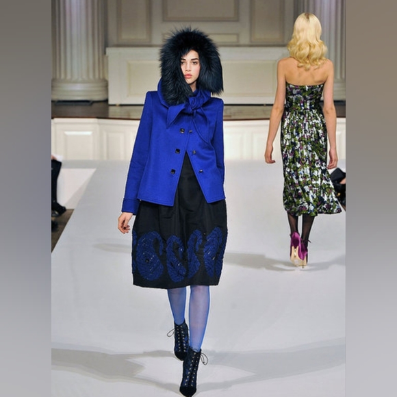 *$4,000 OSCAR DE LA RENTA GORGEOUS BLACK BLUE BEADED RUNWAY SILK DRESS US 0, M - Picture 2 of 13